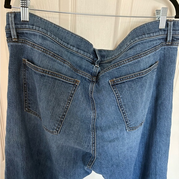 Ann Taylor The Girlfriend Jean with Pearl Accents | Size 16 | Classic w/ a Twist - Picture 11 of 14